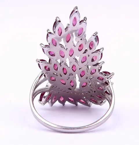 Spectaculaire grote sierlijke trouwring voor hoogwaardigheidsbekleders - .925 zilver, Granaat - Moed, kracht en vertrouwen