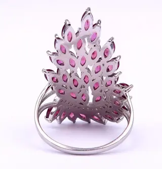 Spectaculaire grote sierlijke trouwring voor hoogwaardigheidsbekleders - .925 zilver, Granaat - Moed, kracht en vertrouwen