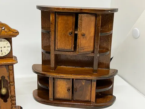 Figuur/beeld (4) - Hout