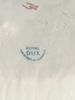 Royal Dux Porzellan-Manufaktur - Beeld(je) - Porselein