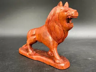 Authentieke houten leeuw (1) - Hout