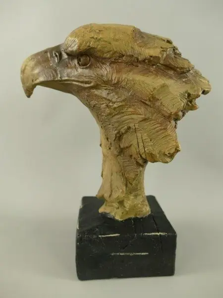 Adelaarshoofd beeldje (1) - Hars/polyester