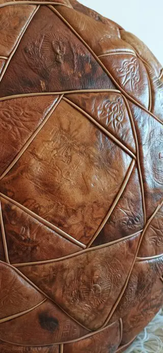 Poef in Marokkaans leer (2) - Leder