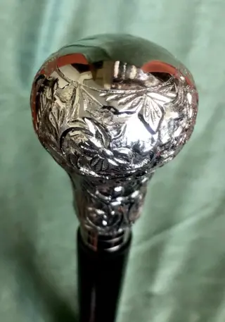 A, stijlvol, Baron, diplomatiek, ceremonieel, wandelstok Handvat ontworpen als verzilverde knop - verzilverd brons en zwart hout