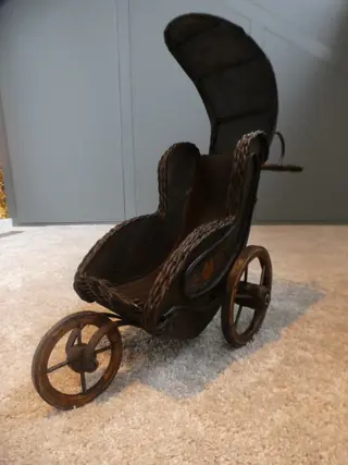 Vintage Poppenwagen (1) - Hout, Rotan, Ijzer, Wasdoek