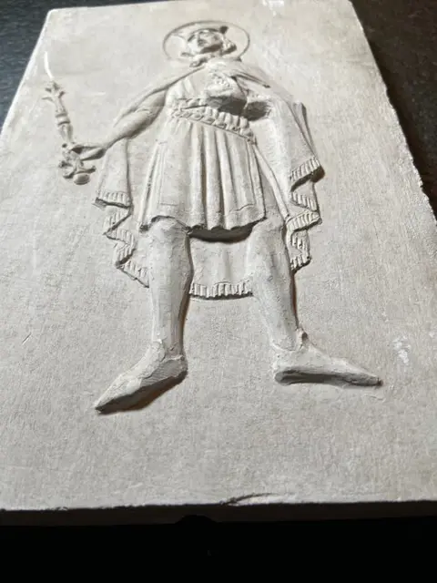 Hans Retzbach - Gipsmodel van een belornament - Sint Oswald met de raaf, koning van Northumbria, martelaar (1) - Gips