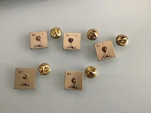 illy collection - pins simone meentzen - metaal