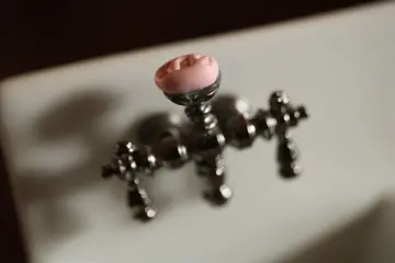 Antiek Miniatuur Poppenhuis Wasbakje - Aardewerk, Crome