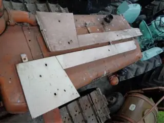 International - 633 zijpanneel