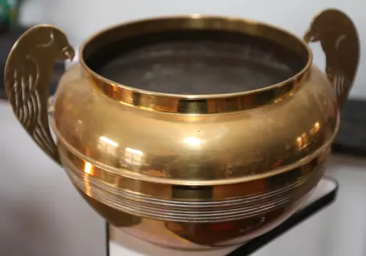 Onbekend - Kan, Kandelaar, Hoefijzer, kaarsencover, spaarkoker, servethouder, haak, potten (10) - Brons (verguld/verzilverd/gepatineerd/koud geschilderd), Koper