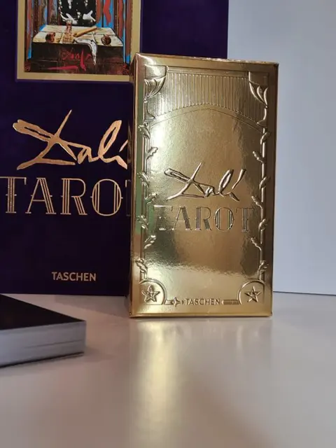 Salvador Dalí (after) - Taschen - Dali Taschen Tarot (78) - Surrealisme - karton, goud