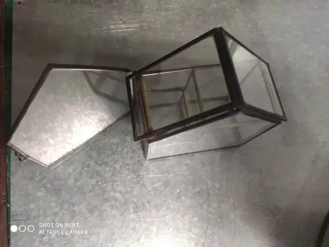 Presentatie vitrines (2) - Messing