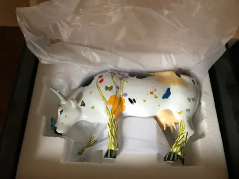 Cow Parade. Cowparade. Ramona. Large. - Beeld(je) (1) - Poly Resin
