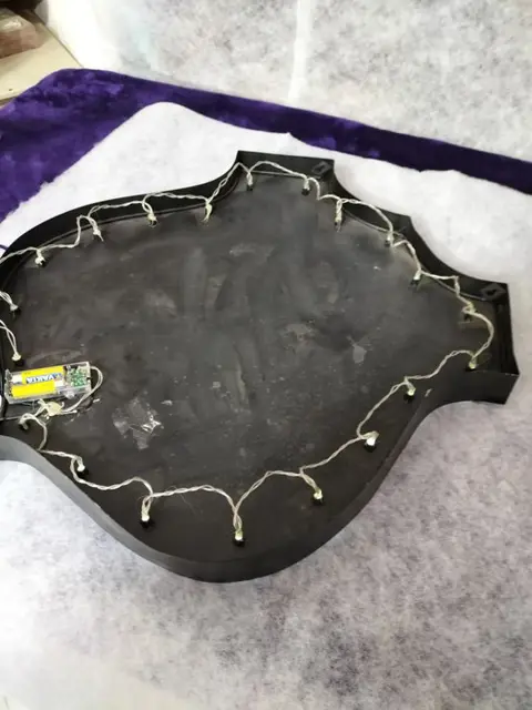 Wandplaat (1) - IJzer (gegoten/gesmeed)