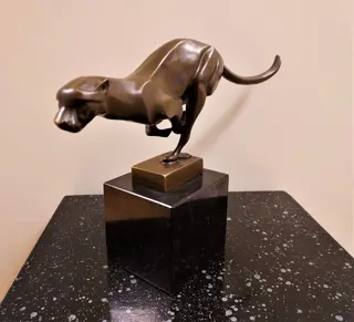Rennende Jaguar - Brons, Marmer