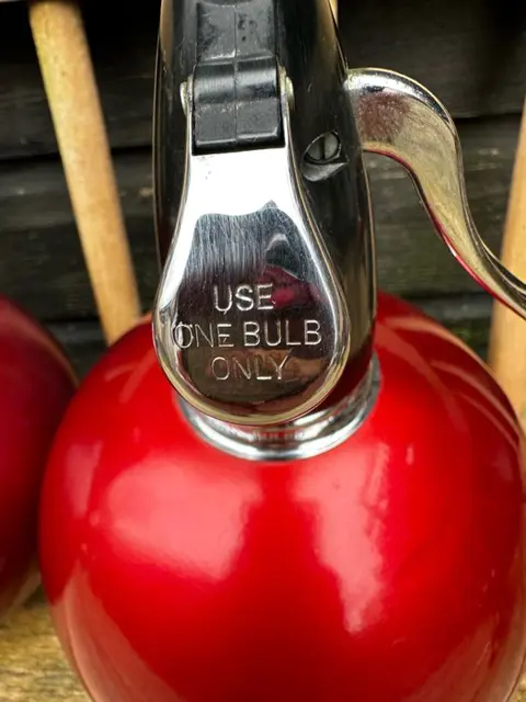 Fles (2) - Plastic, Staal