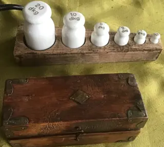 gewichtensets (3) - Hout, Messing, Porselein