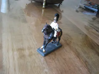 dea cassandra - dea cassandra - Beeldjes (2) - metaal