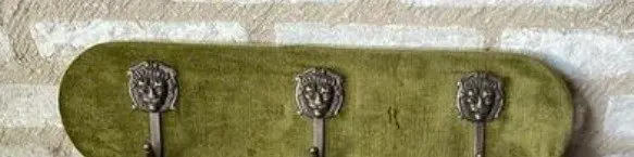 kapstokjes en (juwelen)mandje (3) - Hout, velours