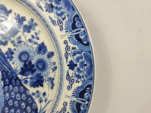 De Porceleyne Fles, Delft - Wandbord Delfts Blauw (pauw) - Aardewerk