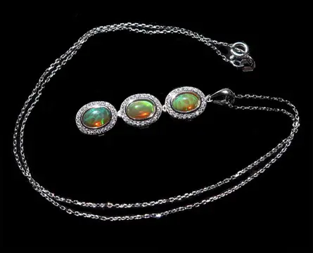 Schitterende hanger versierd met Welo-opalen en zijn massief zilveren ketting - .925 zilver, Opale welo - Spirituele verheffing en hulp bij meditatie