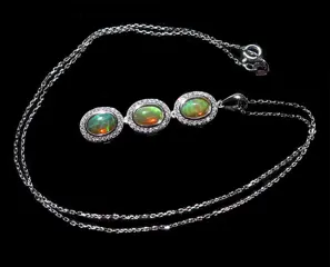 Schitterende hanger versierd met Welo-opalen en zijn massief zilveren ketting - .925 zilver, Opale welo - Spirituele verheffing en hulp bij meditatie