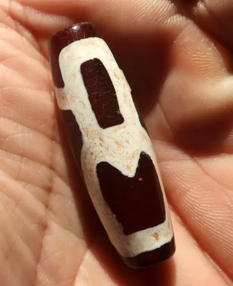 Tibetaans amulet - Mammon Dzi (god van rijkdom) - Agaat, Welvaart en geluk