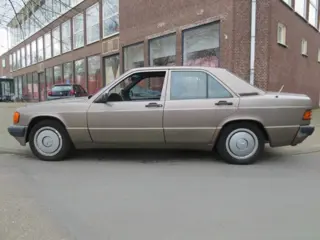 Mercedes 190 E 1.8 benzine W201 Plaatwerk en Onderdelen