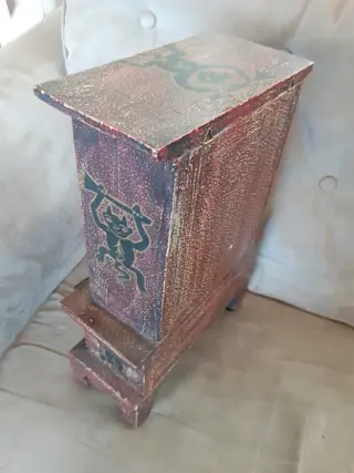 Heel apert mini kastje (1) - hout en glas