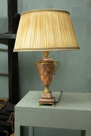 Lamp (1) - Renaissance - Marmer