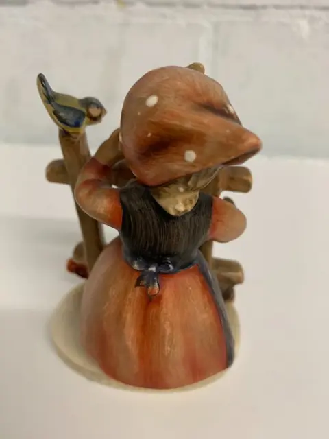 M.I. Hummel - Goebel - Beeld(je), "Signs of Spring" TMK-2 - Porselein