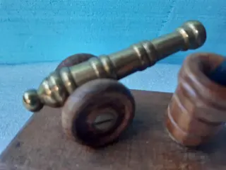 Penhouder model kanon - Messing