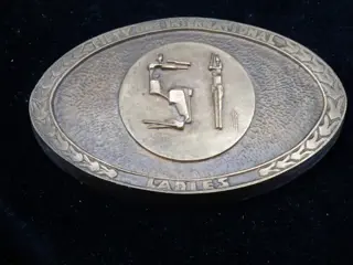 Plaquette van de Fifty one Internatioal Ladies Club - Brons