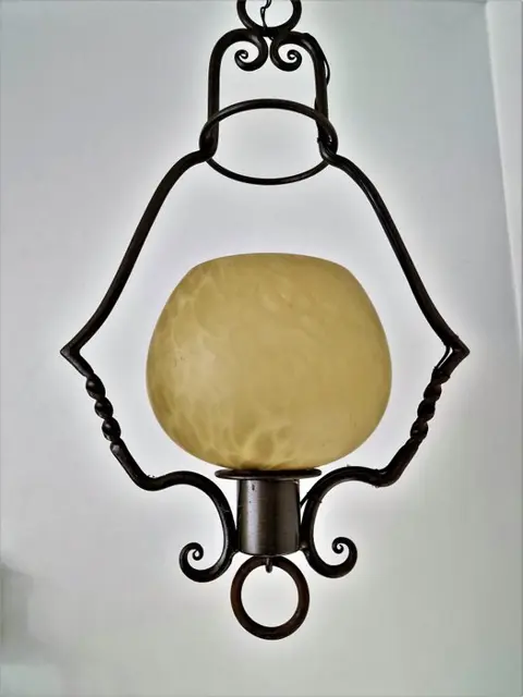 gemarmerd amber hallamp, lamp met prachtig lichteffect - opaline glas, metaal