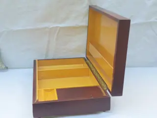 Muziekdoos, Sigarettendoos - Art Deco - Brons, Hout (Eik), Leder