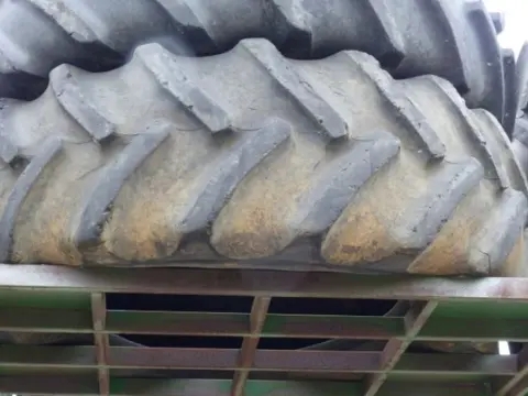 R38 Goodyear 580/70R38