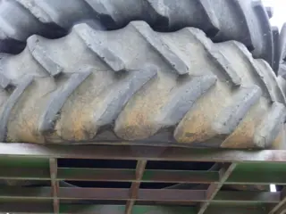 R38 Goodyear 580/70R38