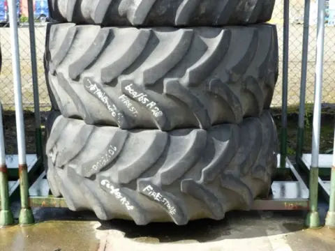 R28 Firestone 600/65R28