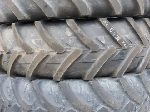 R38 Michelin 18.4/38