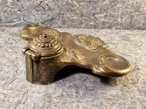 Inkt staan (1) - Messing