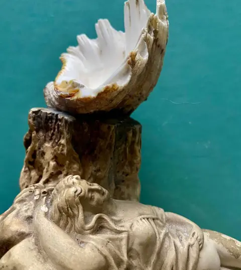 Vide poche (1) - Art Nouveau - Gips