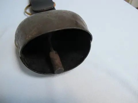 Supergrote koebel met lederen riem gegoten gesmeed (1) - Metaal en lederen halsband