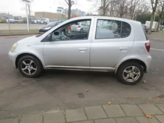 Toyota Yaris 1.3 16V 5drs 2001 Onderdelen en Plaatwerk