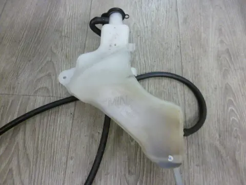 KOELVLOEISTOF RESERVOIR Triumph Tiger 1050 2007 - 2010