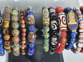 Boeddhistische armbanden voor HEREN met Tibetaanse Dzi-agaten (14) - Tibetaanse agaat, lapis lazuli, aquamarijn, onyx, tijgeroog, carneool, rode jaspis...