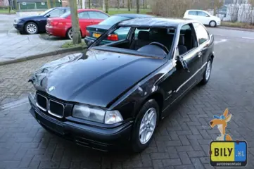 BILY BMW E36 316i Compact 1995 Schwarz onderdelen sloperij