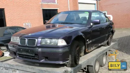 BILY in Enter BMW E36 323i Coupe 1997 met schade