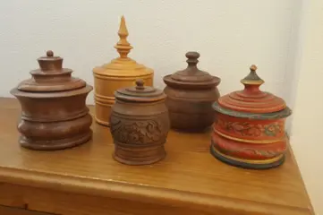 5 oude houten Tabakspotten (5) - Hout