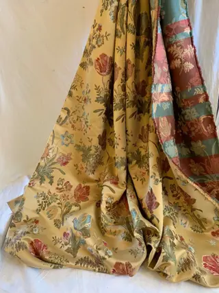 300 x 280 cm - San leucio damaststof - Hars/polyester, Katoen, Zijde, viscose - 21e eeuw