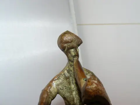 Beeldje(s) (2) - Gepatineerd brons